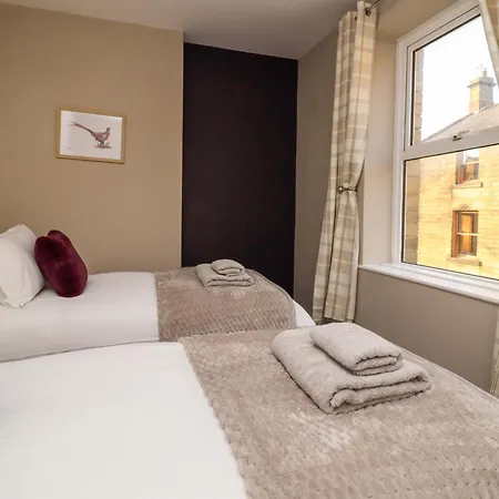 5 Hamilton Terrace * Pateley Bridge